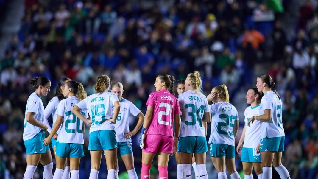 Football Ferns vs. USA: Kiwis Suffer 6-0 Loss to World Football Ferns vs. USA: Kiwis Suffer 6-0 Loss to World No. 2 Team