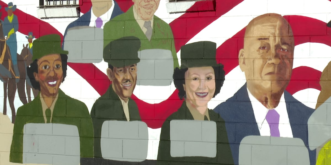 New Golden Blocks Mural Unveiled on Laney Walker Boulevard New Golden Blocks Mural Unveiled on Laney Walker Boulevard