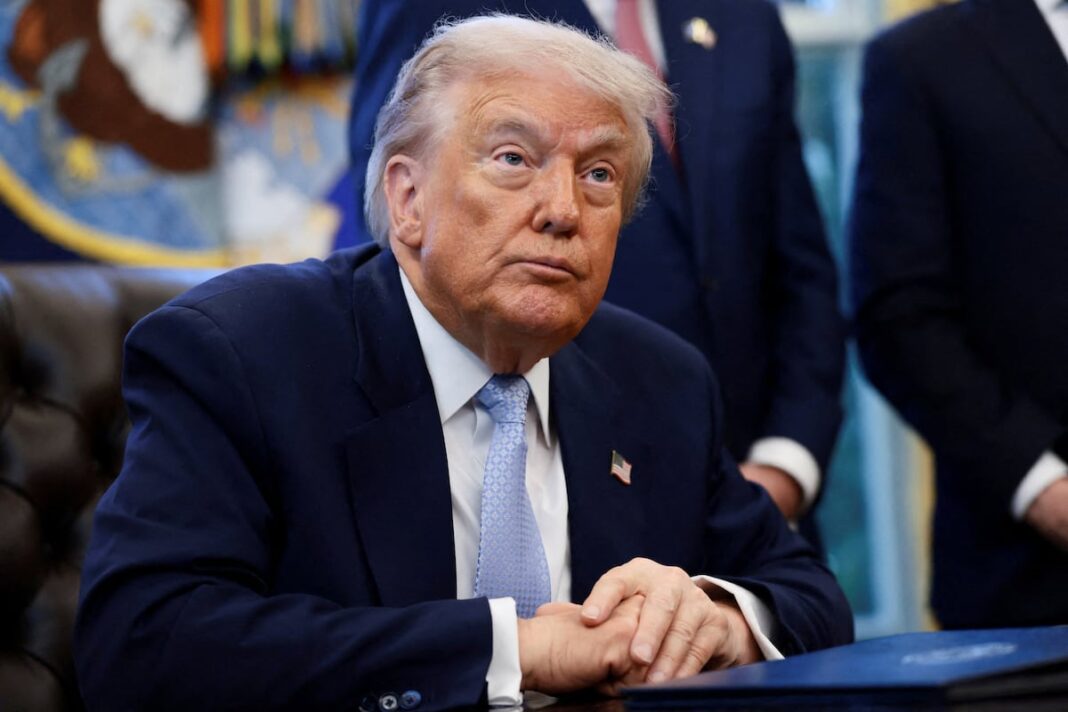 Trump Signs Legislation to Release Epstein Documents | International - News Room USA