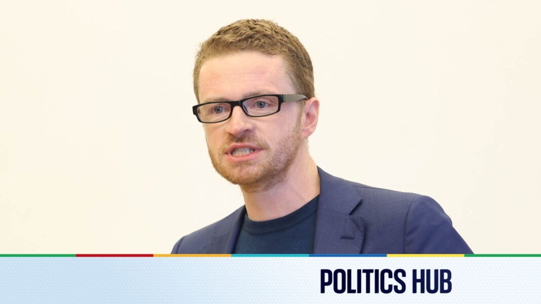 Politics Update: Key Starmer Aide Remains at No 10 Amid Sack Calls | Politics News