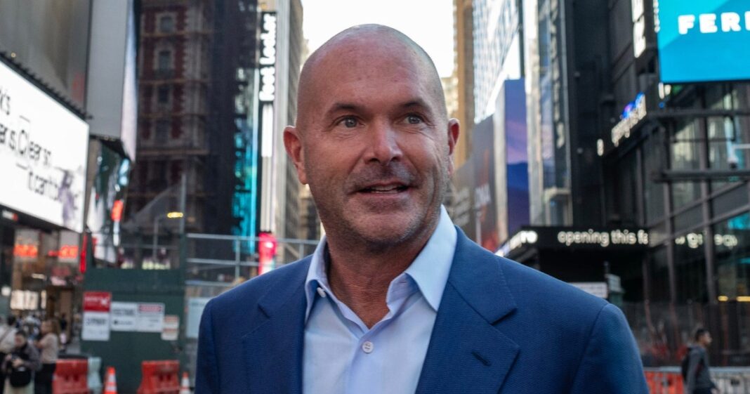 Mystery Unveiled: Amazon is the Potential Tenant Negotiating with Data Center Developer Following Stock Drop