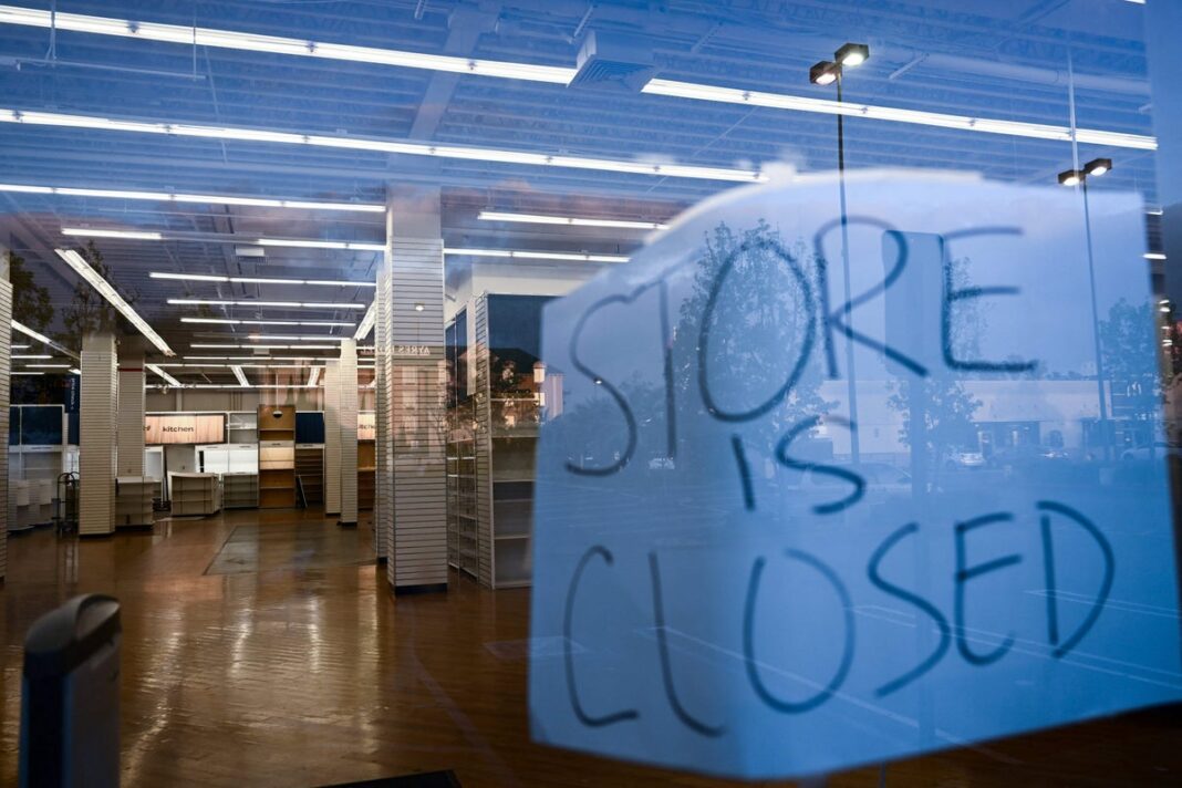 Bankruptcies Reached a 15-Year Peak in 2025 Amid Challenges from Trump’s Trade Wars