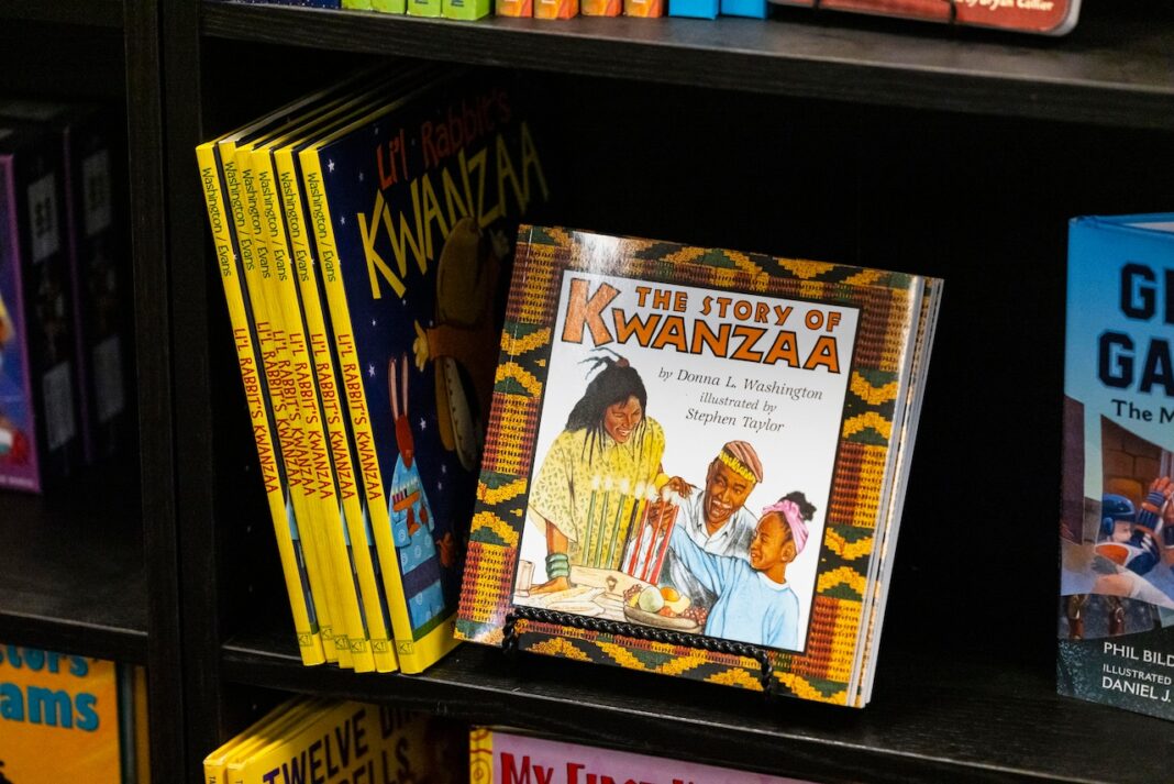 Kwanzaa Soul Stroll 2025: Grand Rapids Kicks Off 7-Day Treasure Hunt This Week