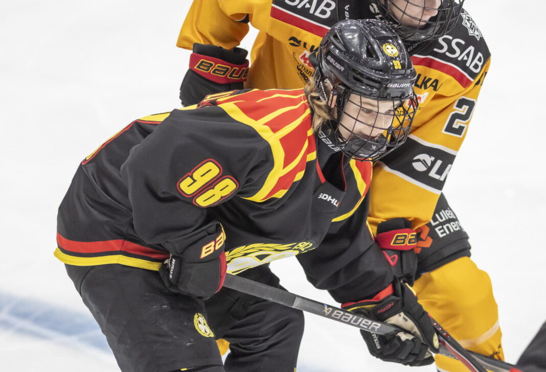 12 Standout Players to Follow at the IIHF Women's U-18 World Championships